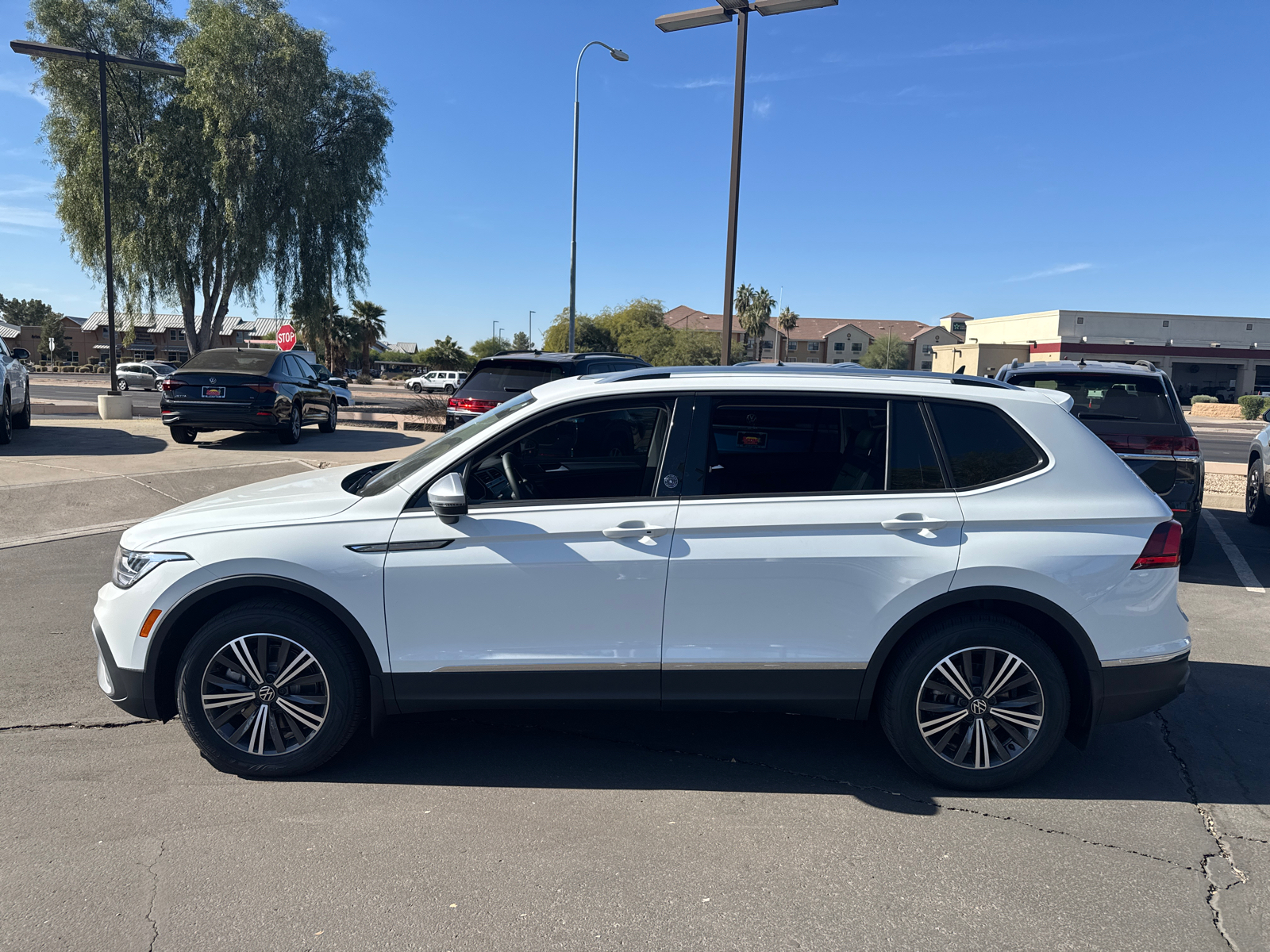 2024 Volkswagen Tiguan Wolfsburg 5