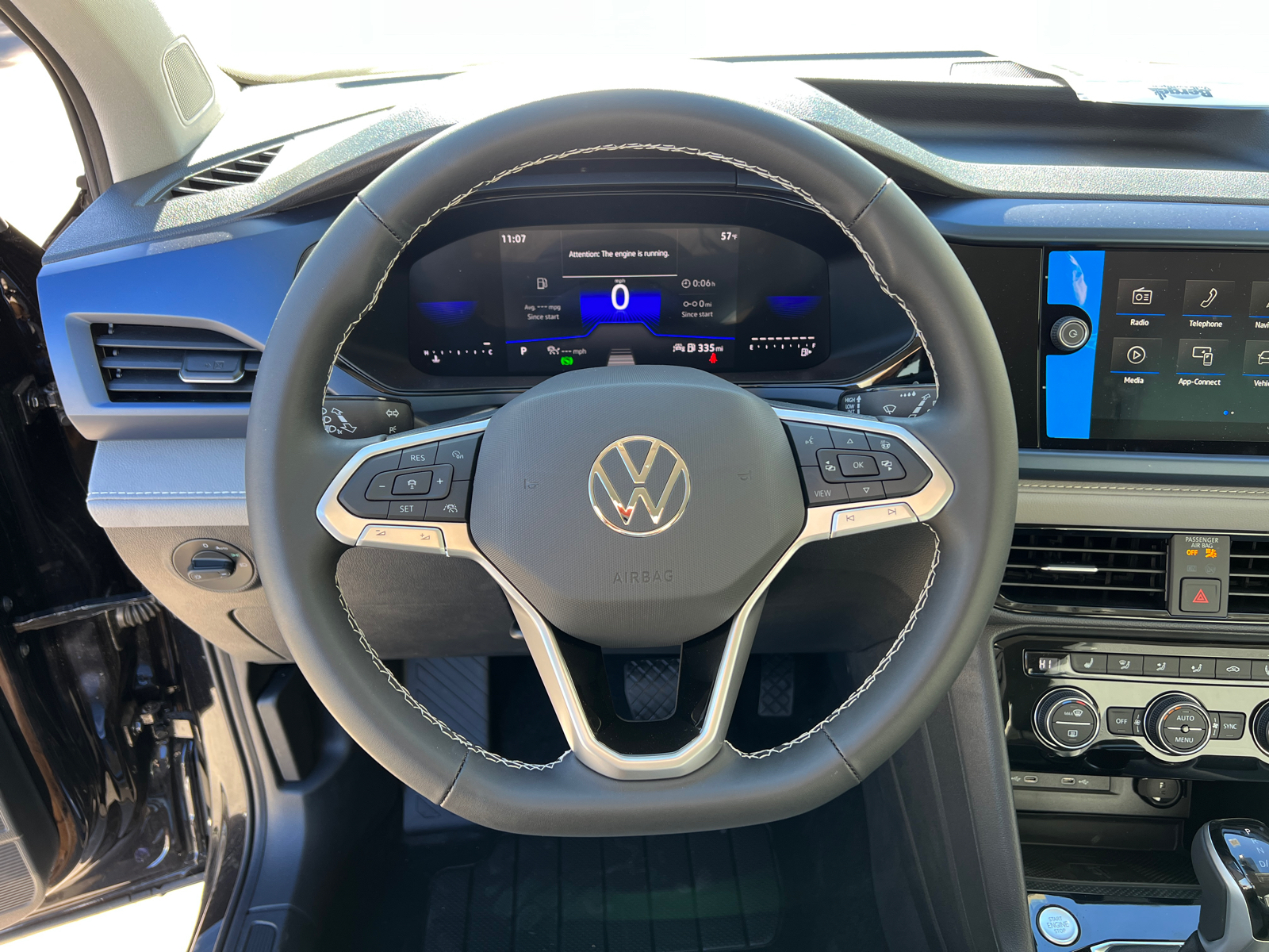 2024 Volkswagen Taos 1.5T SE 9