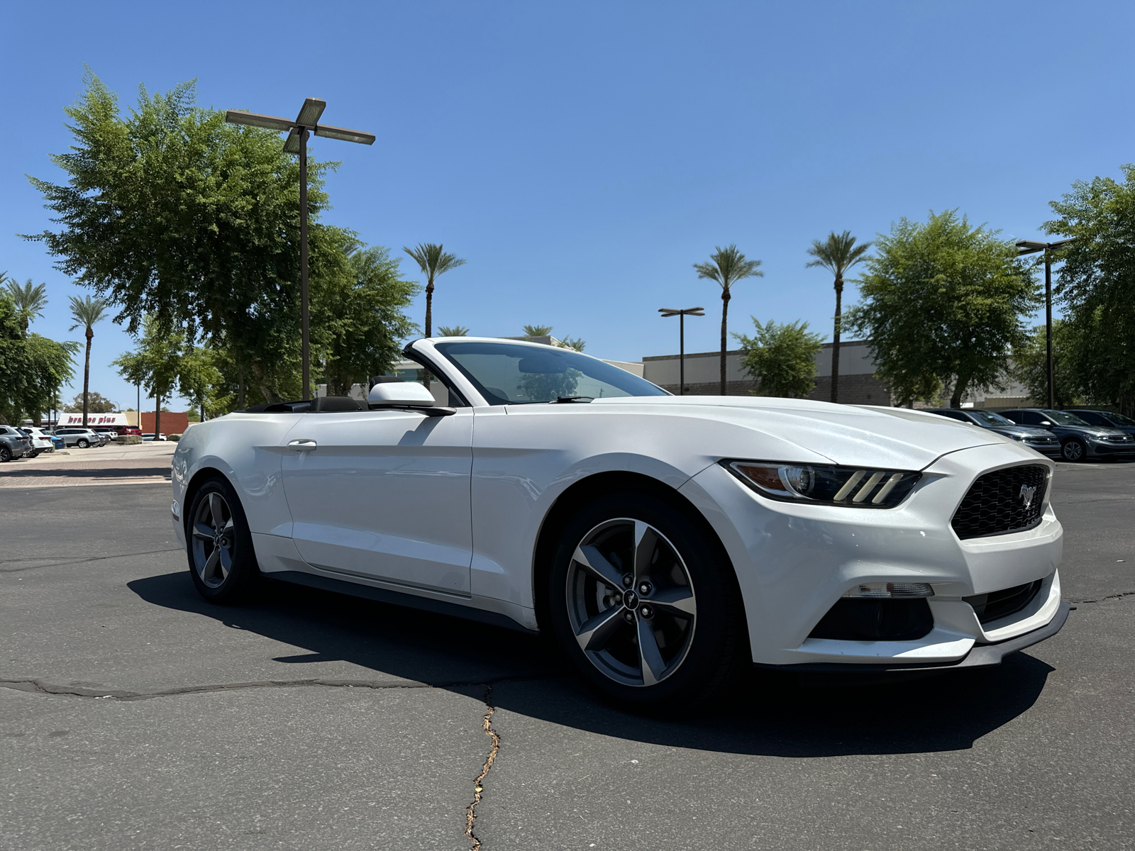 2017 Ford Mustang V6 1