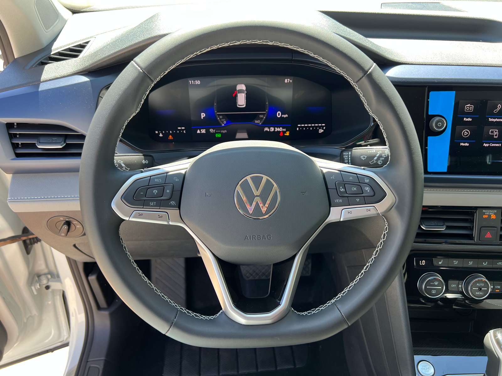 2024 Volkswagen Taos 1.5T SE 10