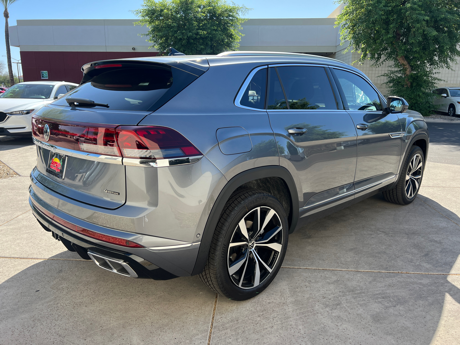 2024 Volkswagen Atlas Cross Sport 2.0T SEL Premium R-Line 27