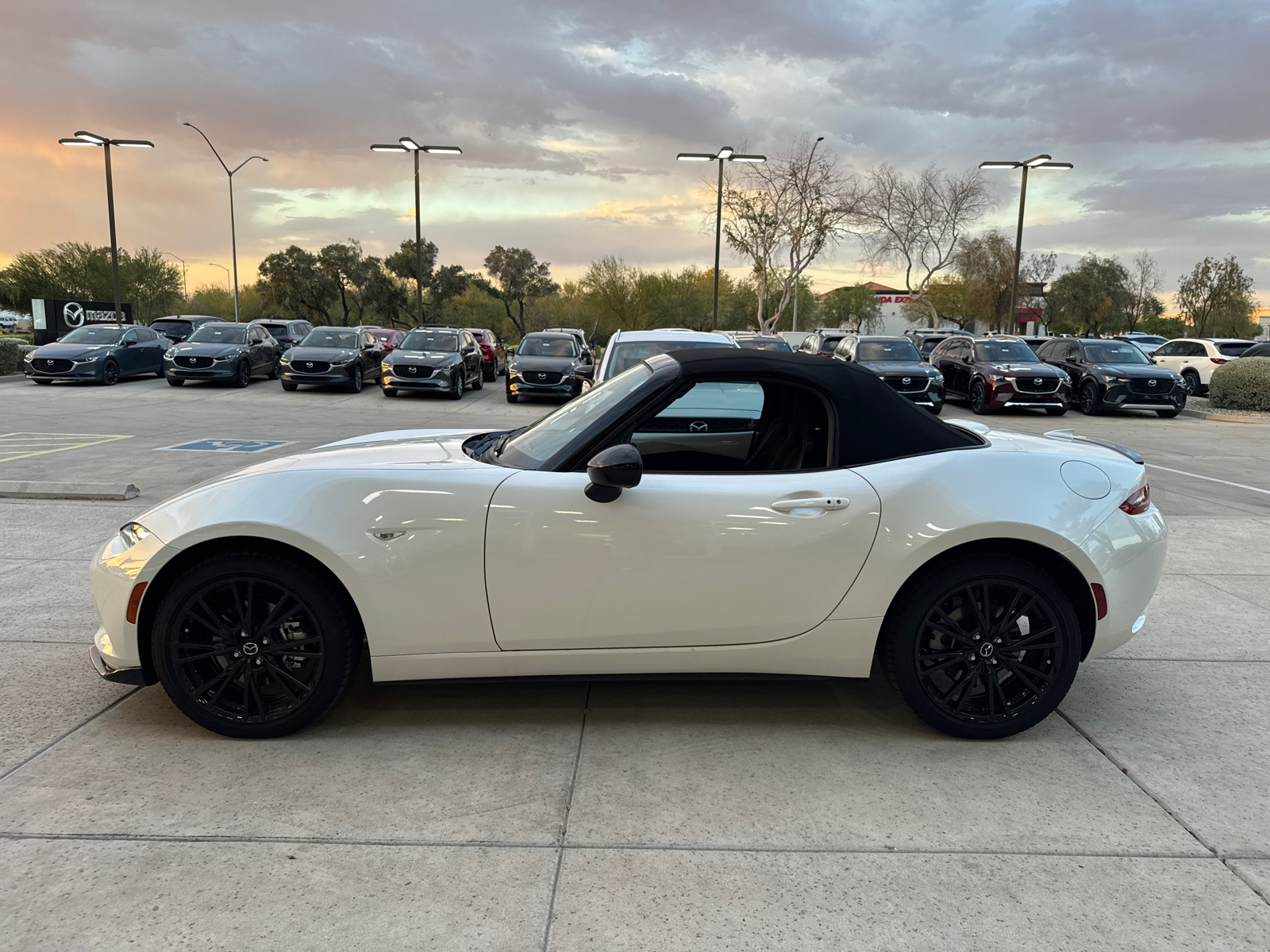 2024 Mazda MX-5 Miata Club 5