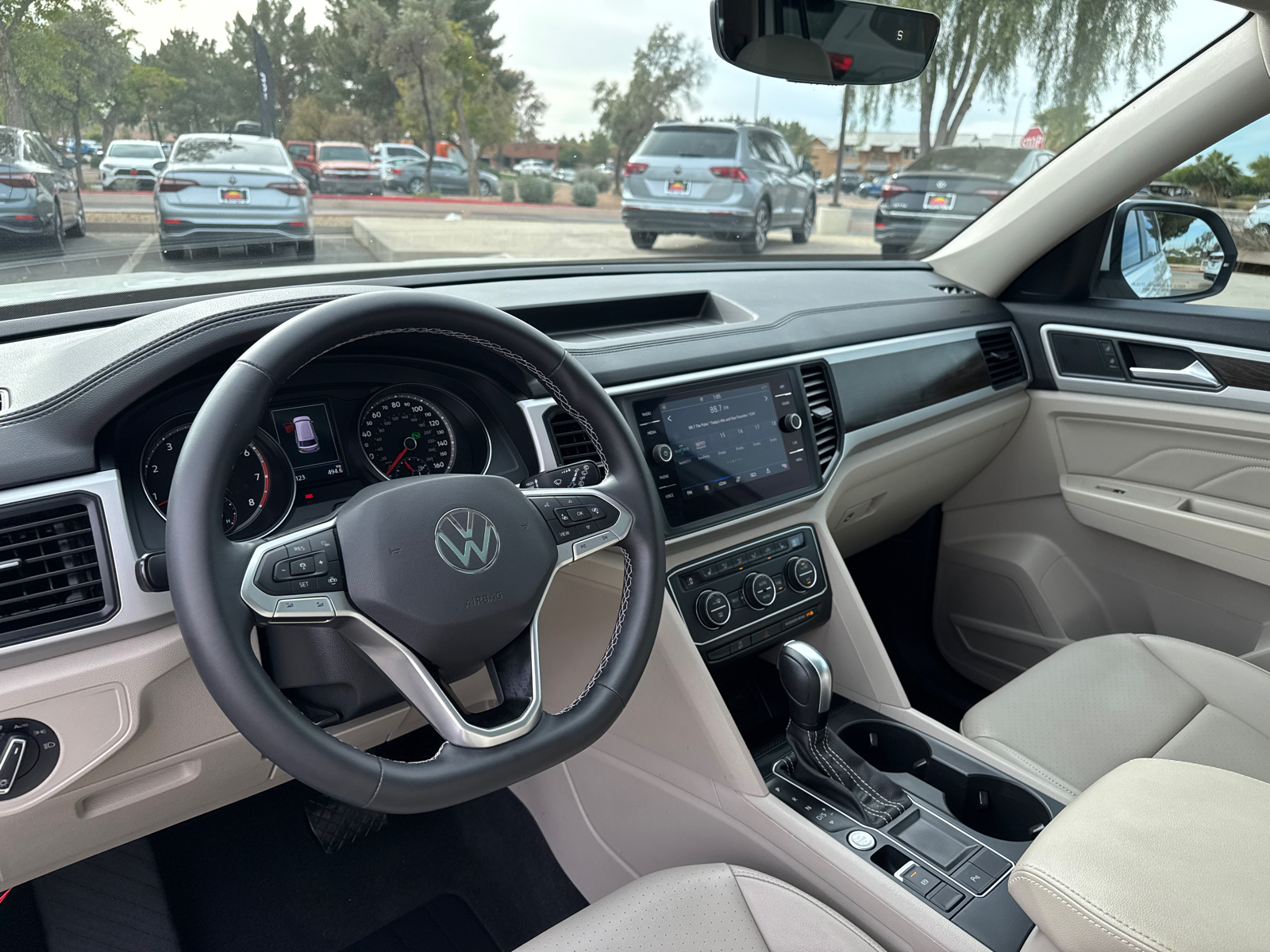 2021 Volkswagen Atlas 3.6L V6 SE w/Technology 17