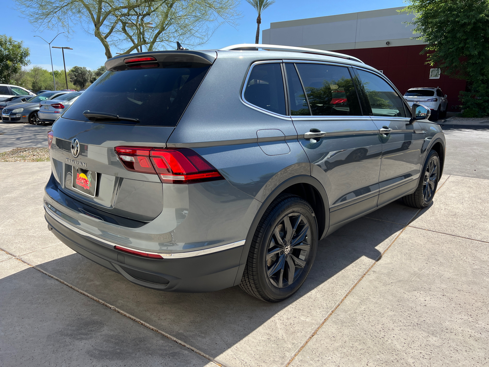 2024 Volkswagen Tiguan 2.0T SE 28