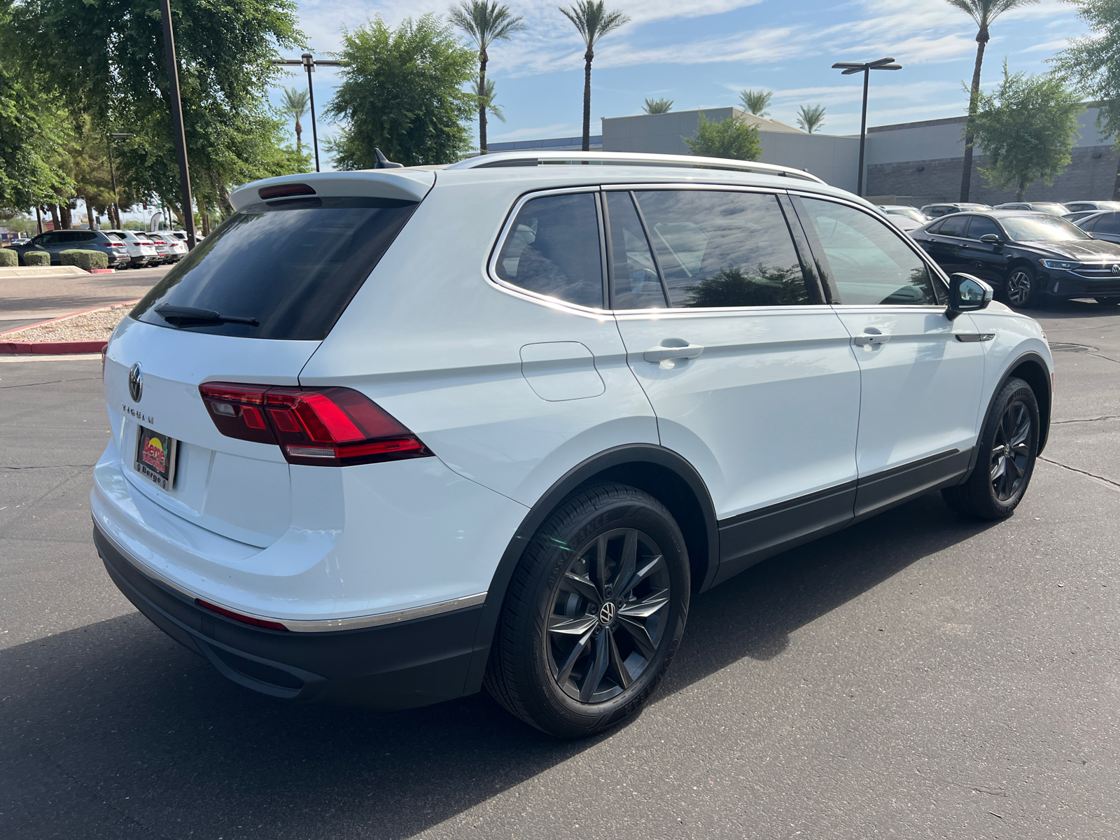 2024 Volkswagen Tiguan 2.0T SE 27