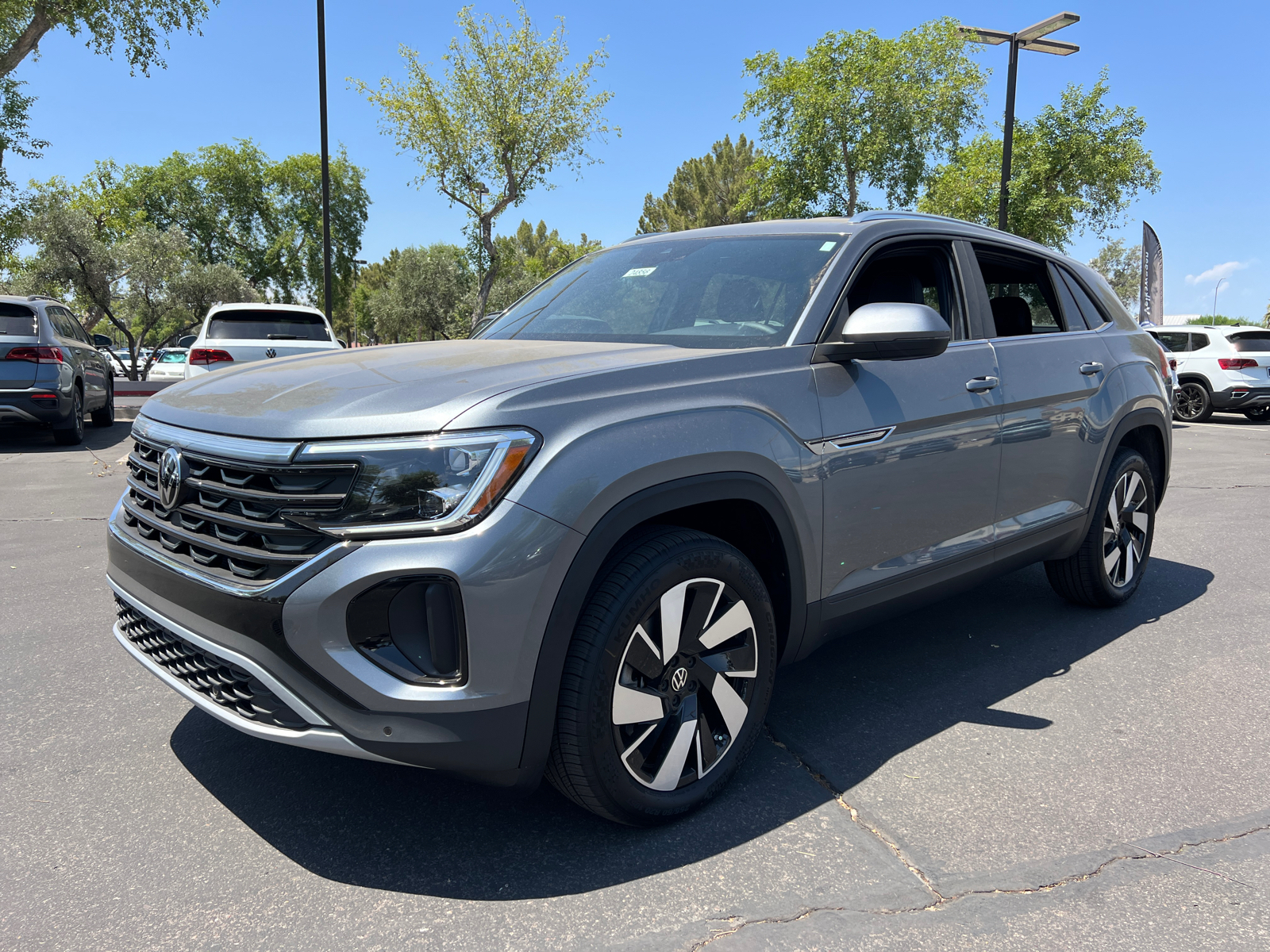 2024 Volkswagen Atlas Cross Sport 2.0T SE w/Technology 4