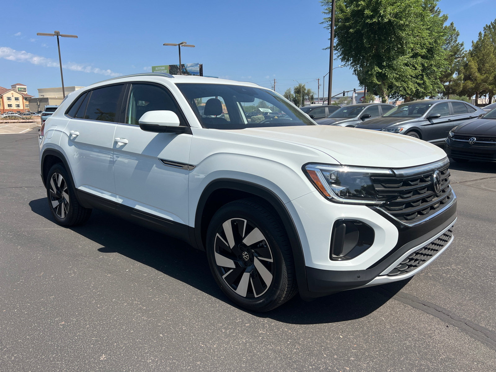 2024 Volkswagen Atlas Cross Sport 2.0T SE w/Technology 2