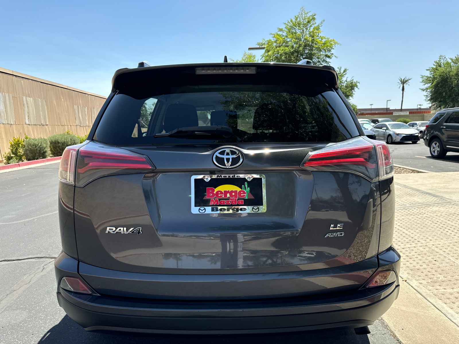 2016 Toyota RAV4 LE 24