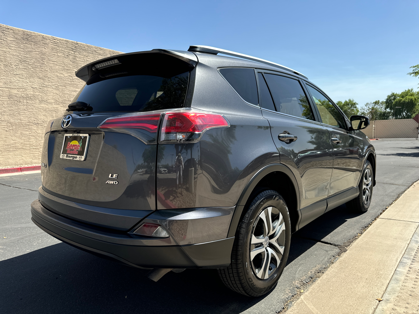 2016 Toyota RAV4 LE 25