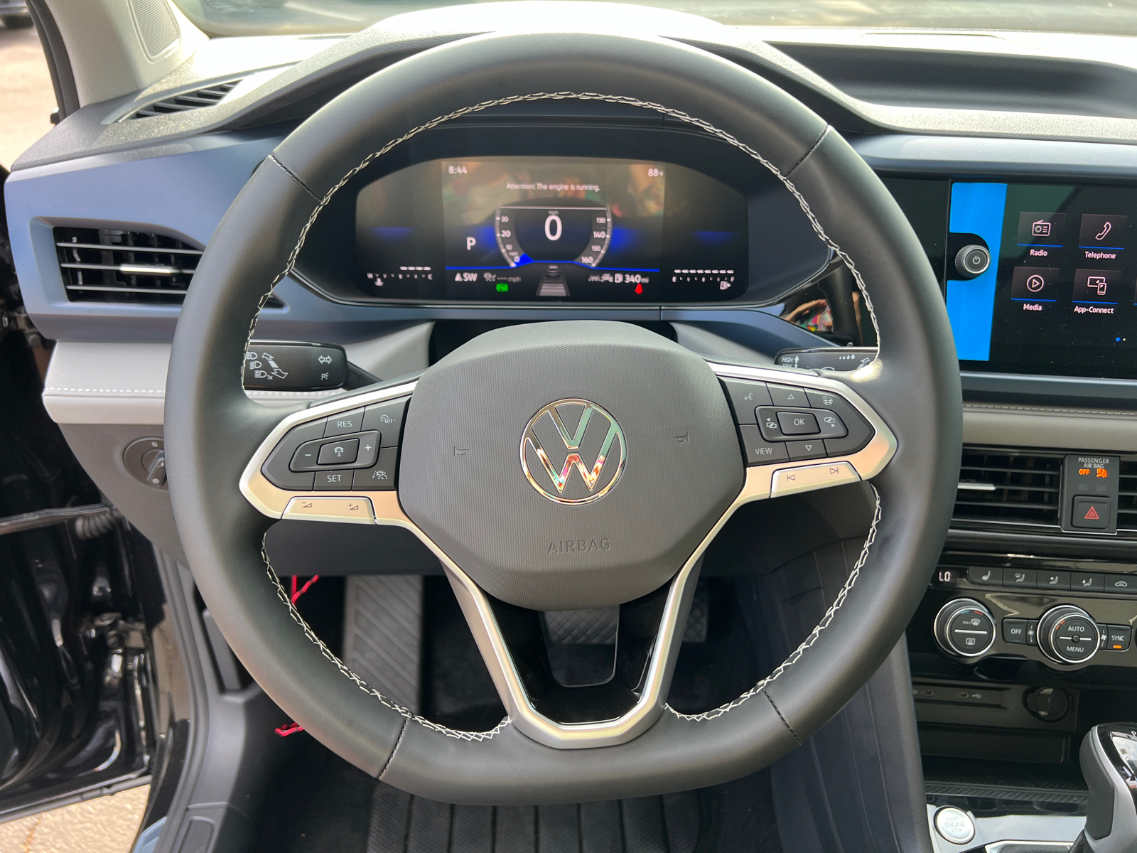 2024 Volkswagen Taos 1.5T SE 10