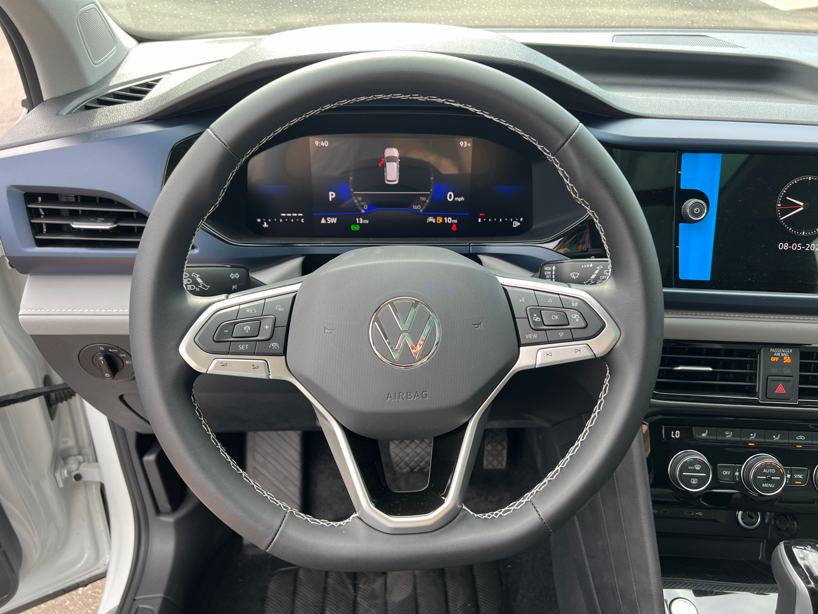 2024 Volkswagen Taos 1.5T SE 10