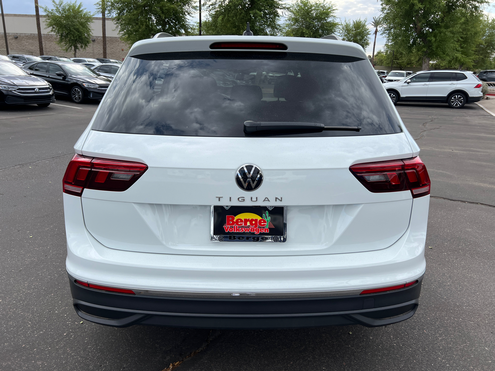 2024 Volkswagen Tiguan 2.0T S 23