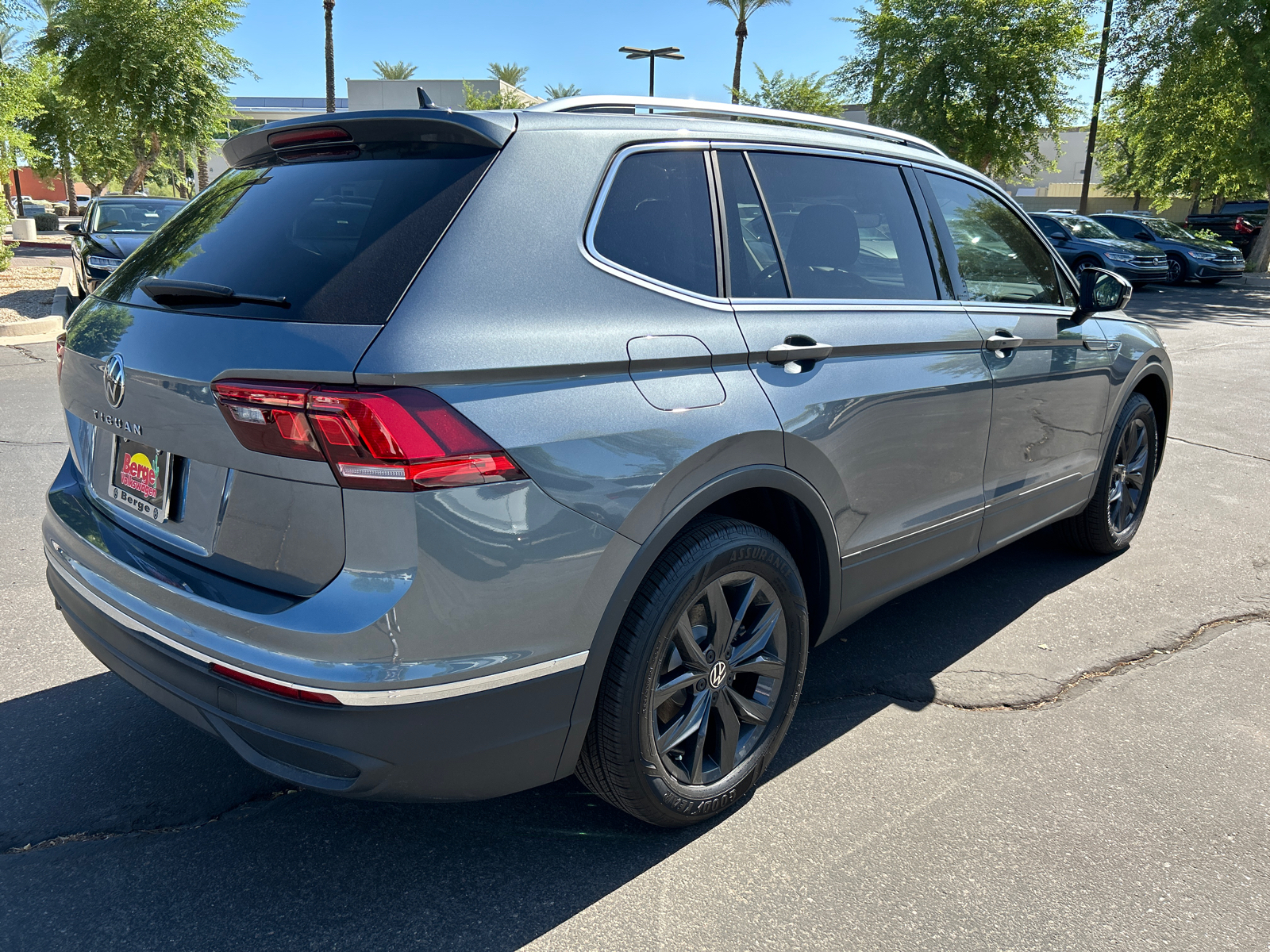 2024 Volkswagen Tiguan 2.0T SE 26