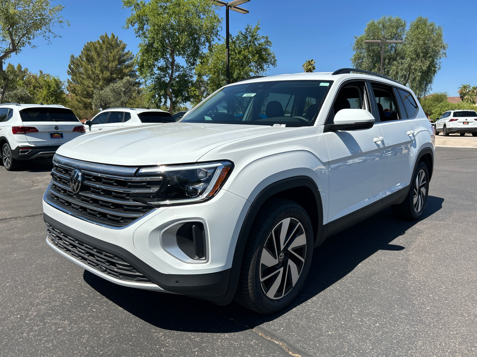 2024 Volkswagen Atlas 2.0T SE w/Technology 4