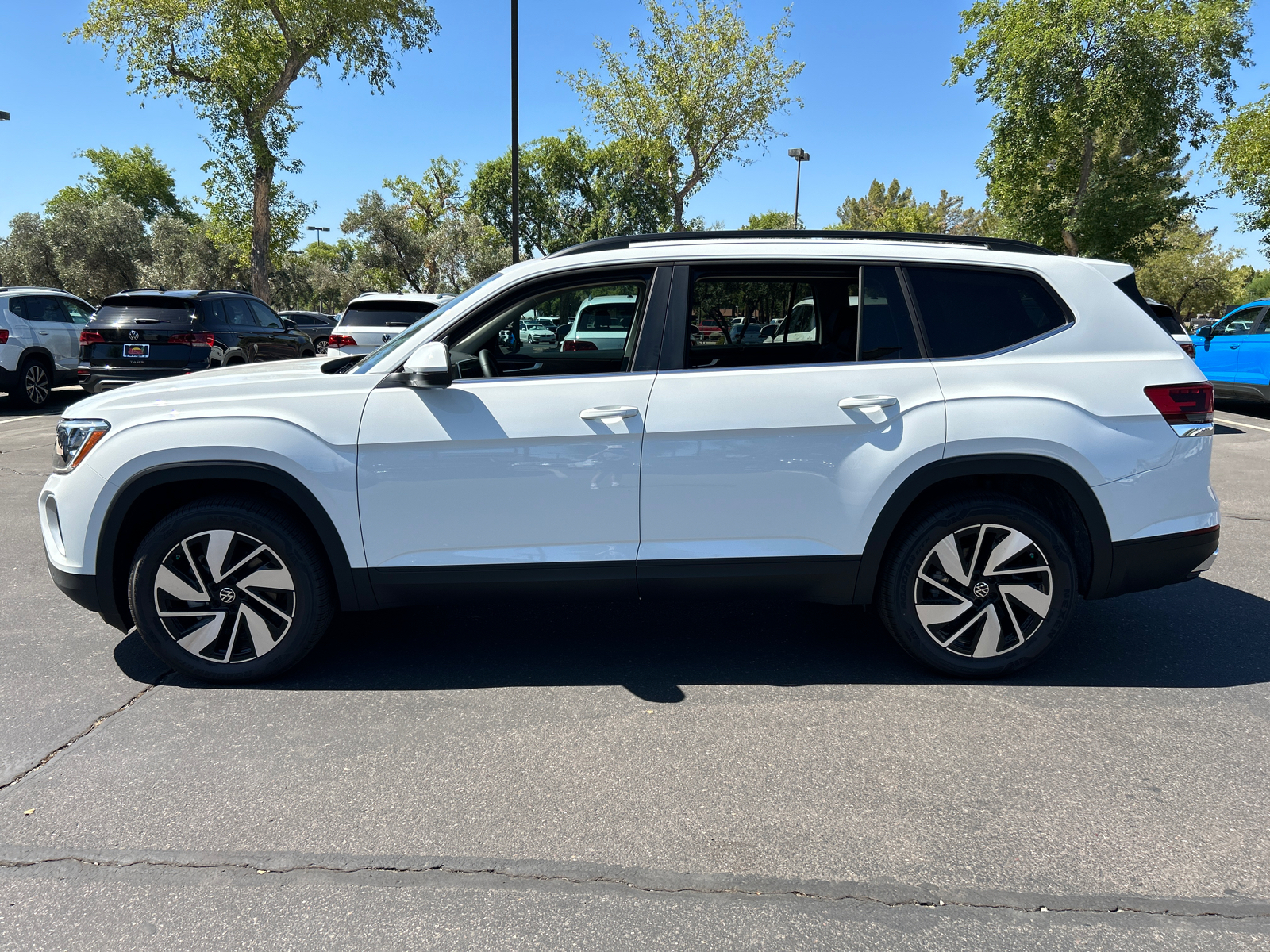 2024 Volkswagen Atlas 2.0T SE w/Technology 5