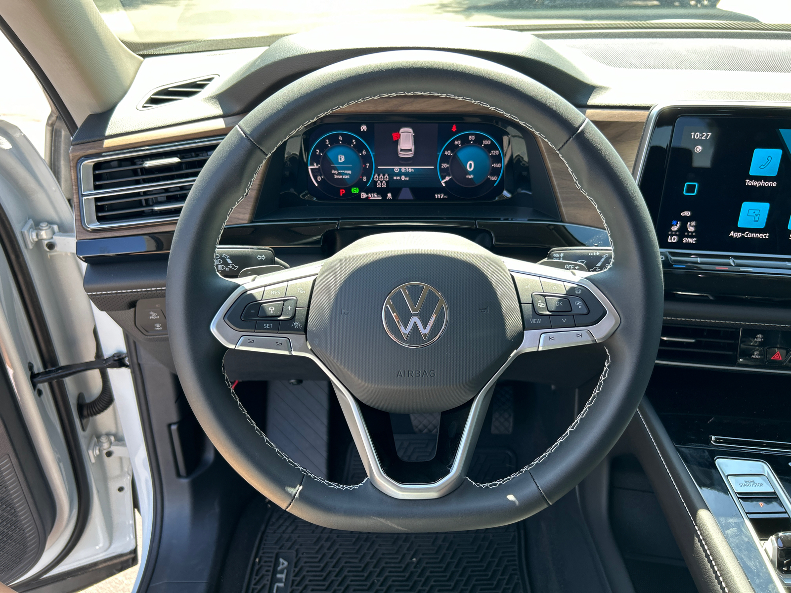 2024 Volkswagen Atlas 2.0T SE w/Technology 10