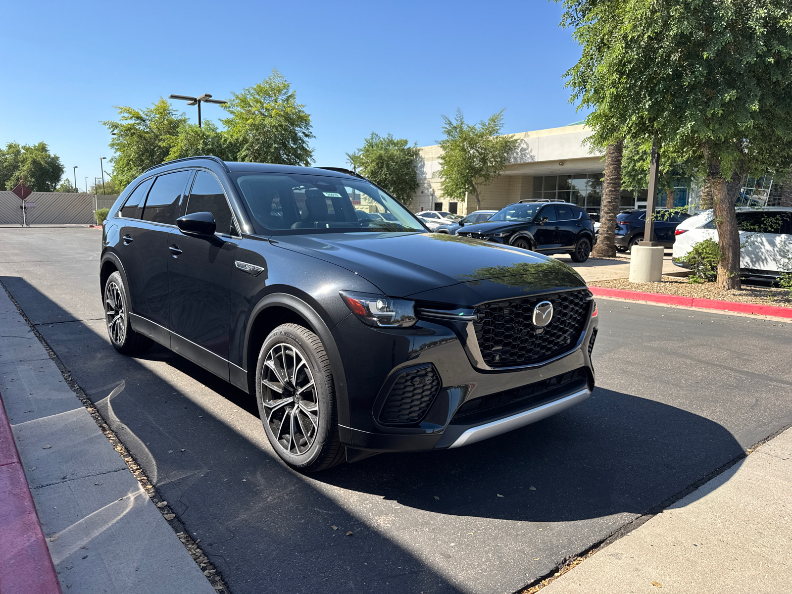 2025 Mazda CX-70 PHEV Premium 2