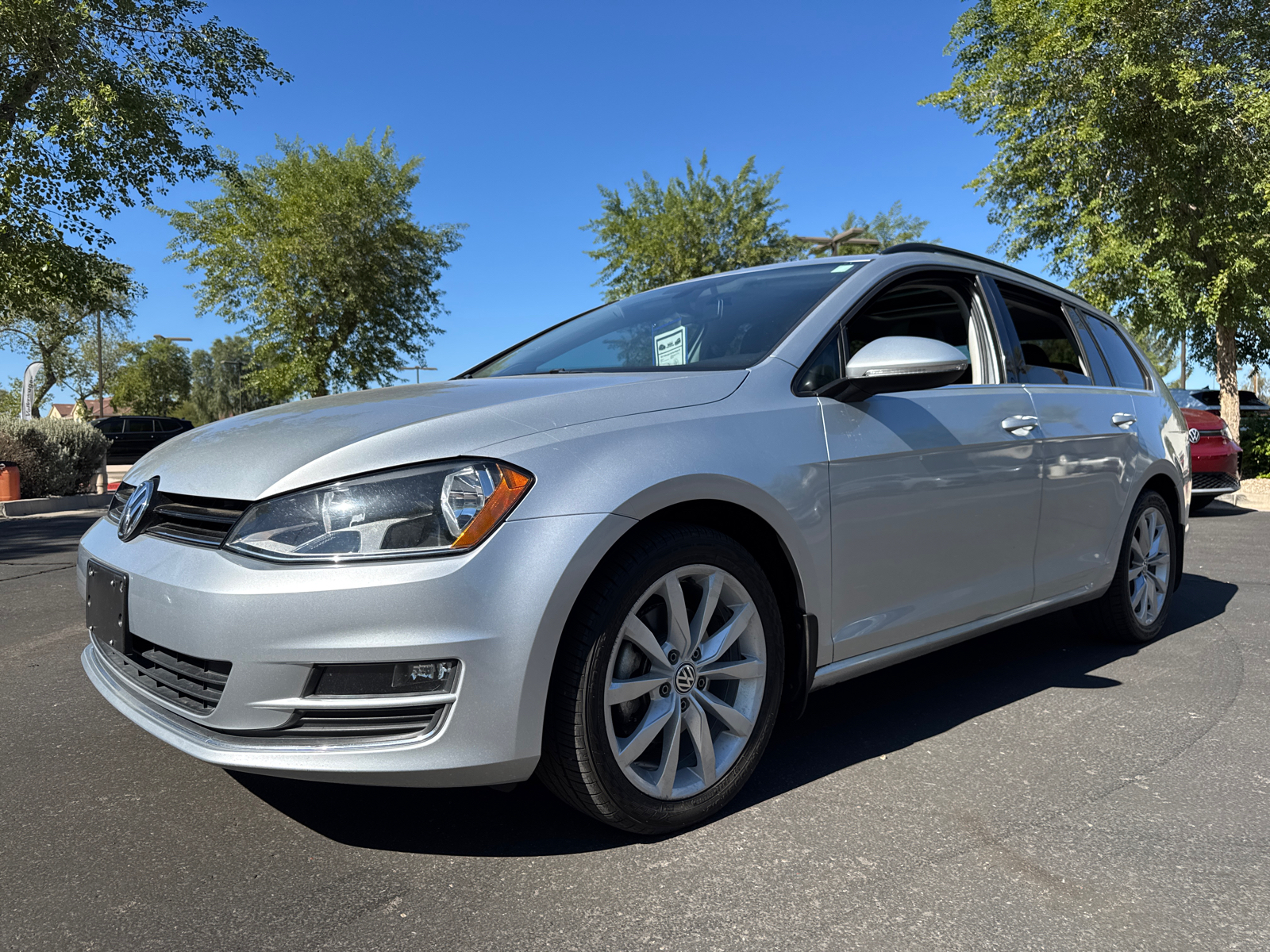 2017 Volkswagen Golf SportWagen SE 3