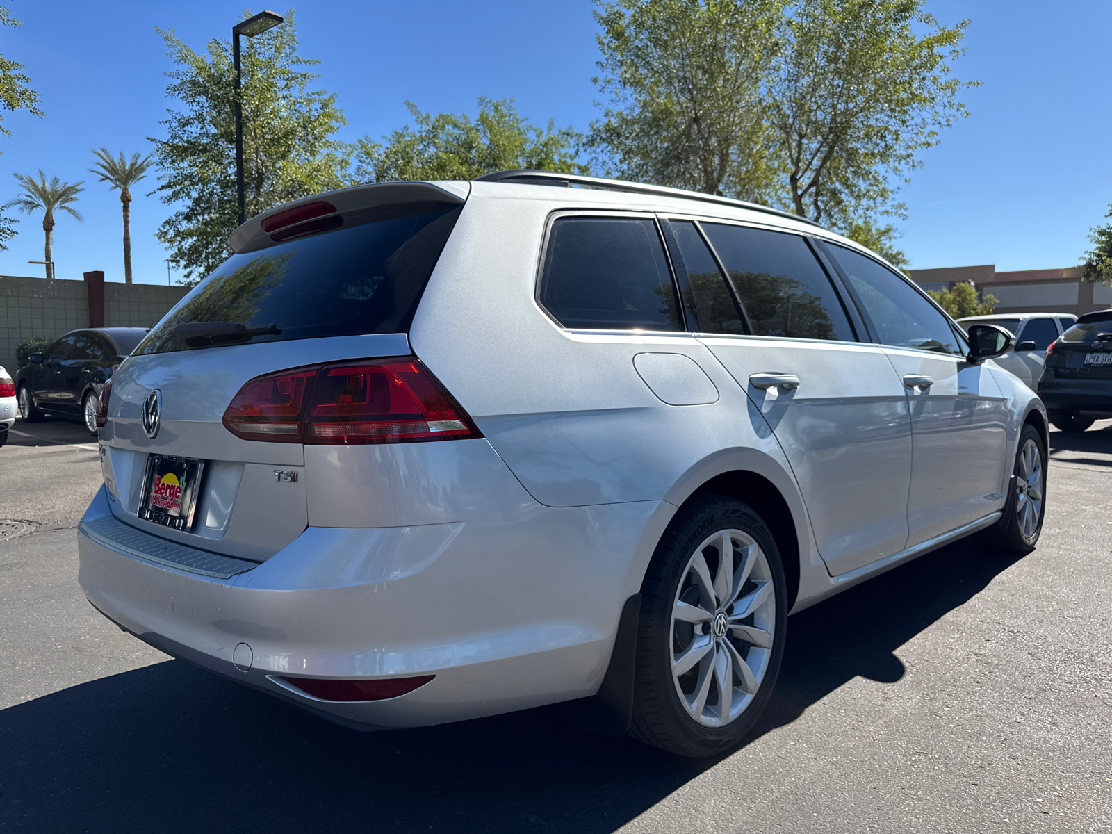 2017 Volkswagen Golf SportWagen SE 27