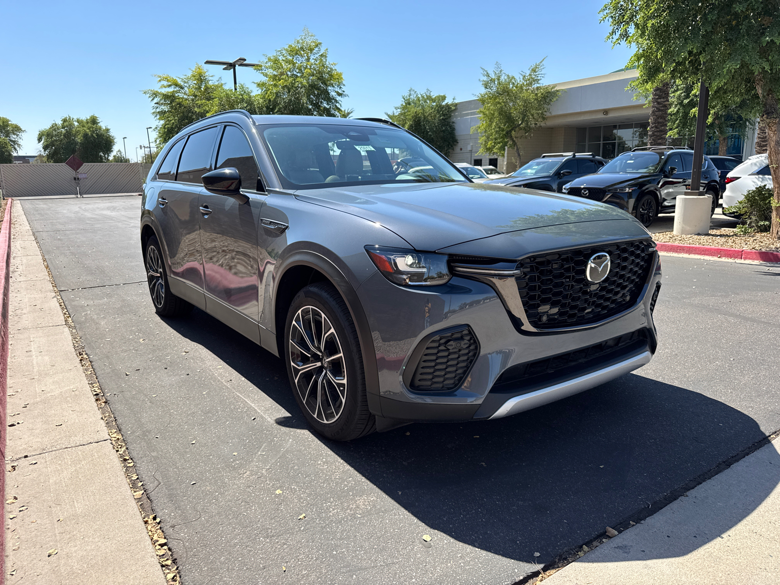 2025 Mazda CX-70 PHEV Premium 2