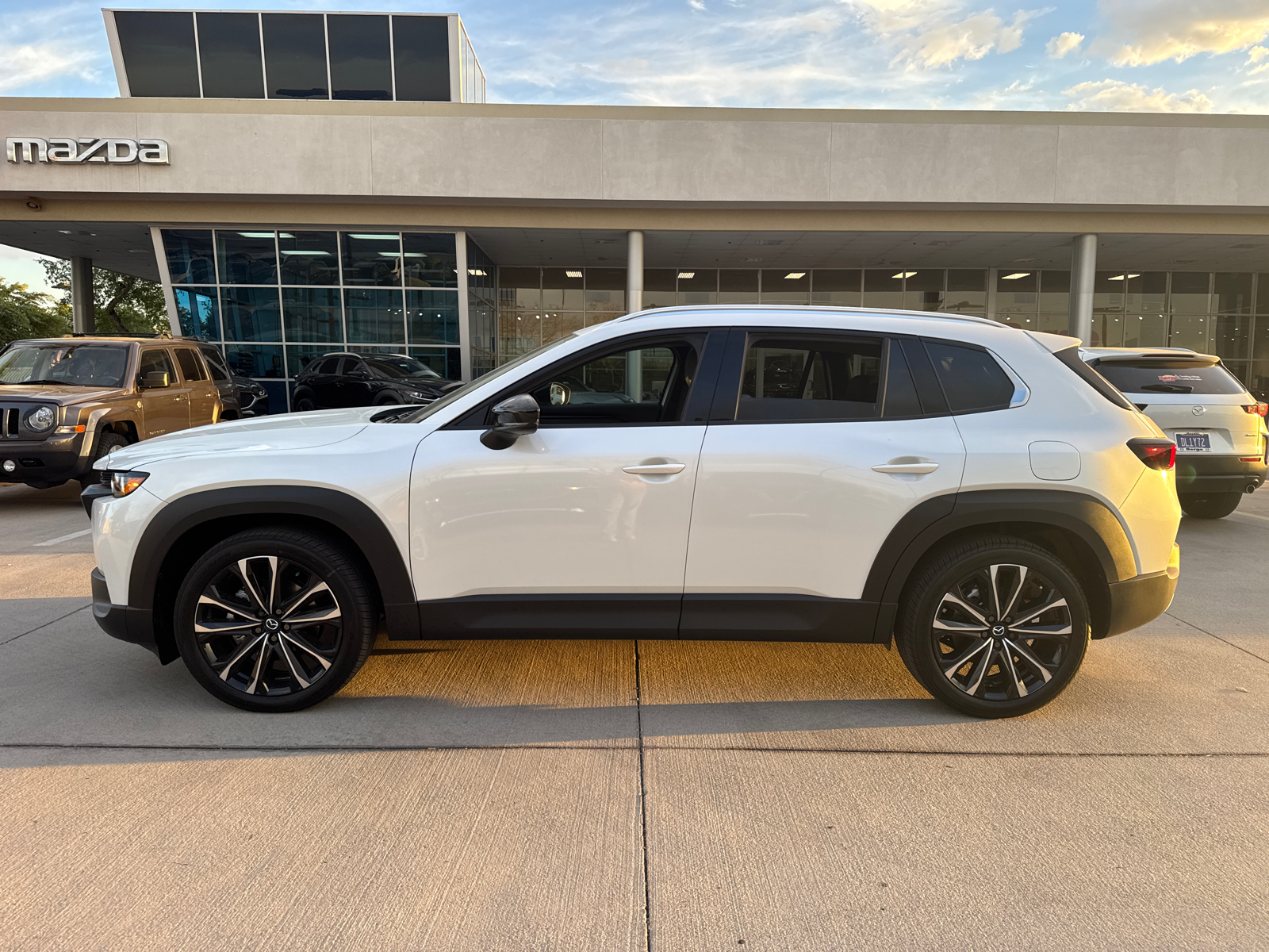 2025 Mazda CX-50 2.5 Turbo Premium Package 5