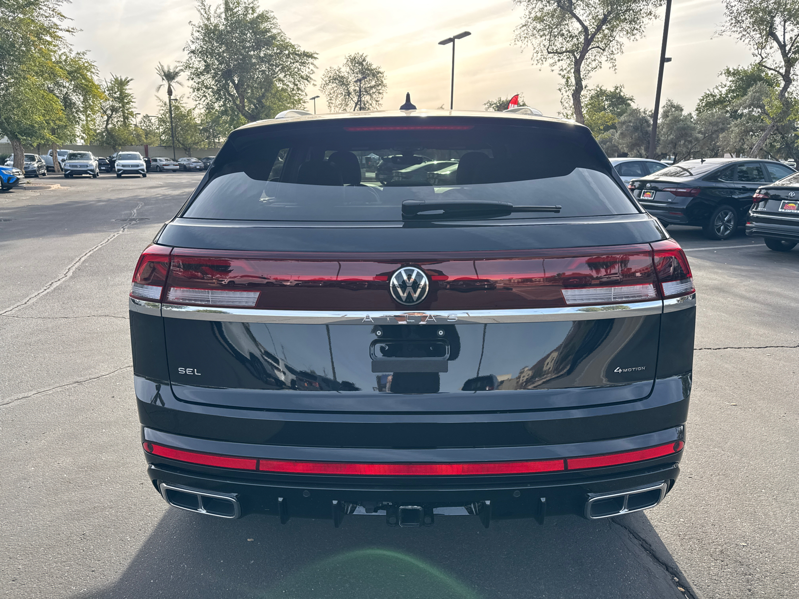 2025 Volkswagen Atlas Cross Sport 2.0T SEL Premium R-Line 24