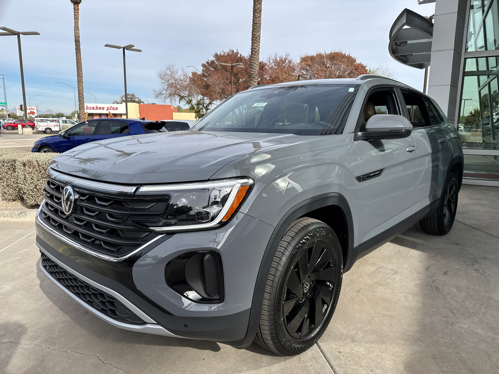 2025 Volkswagen Atlas Cross Sport 2.0T SE w/Technology 4