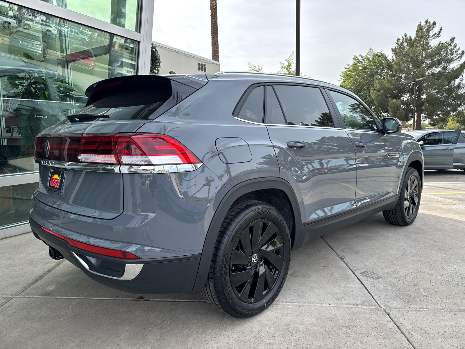 2025 Volkswagen Atlas Cross Sport 2.0T SE w/Technology 27