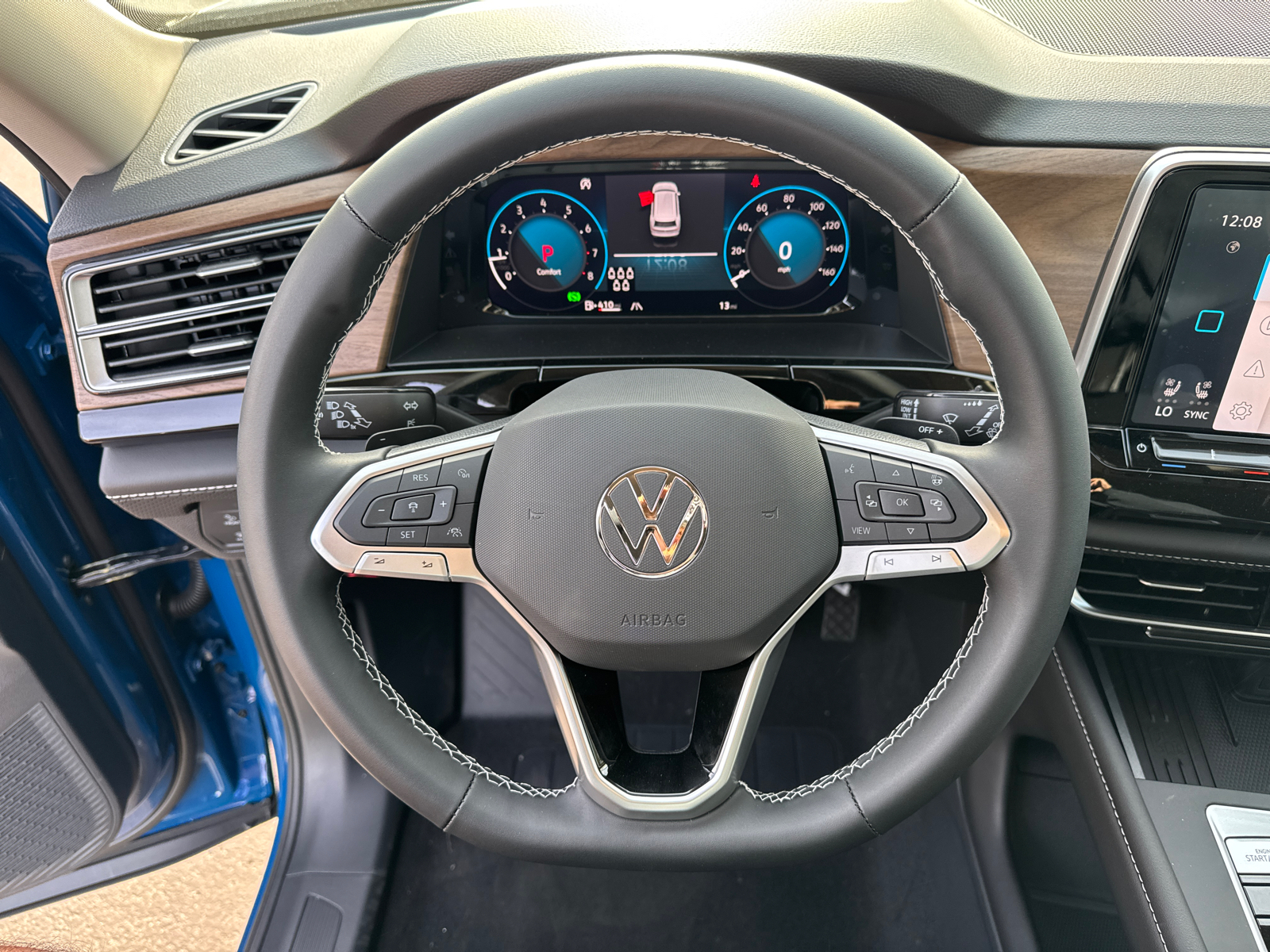 2025 Volkswagen Atlas 2.0T SE 10