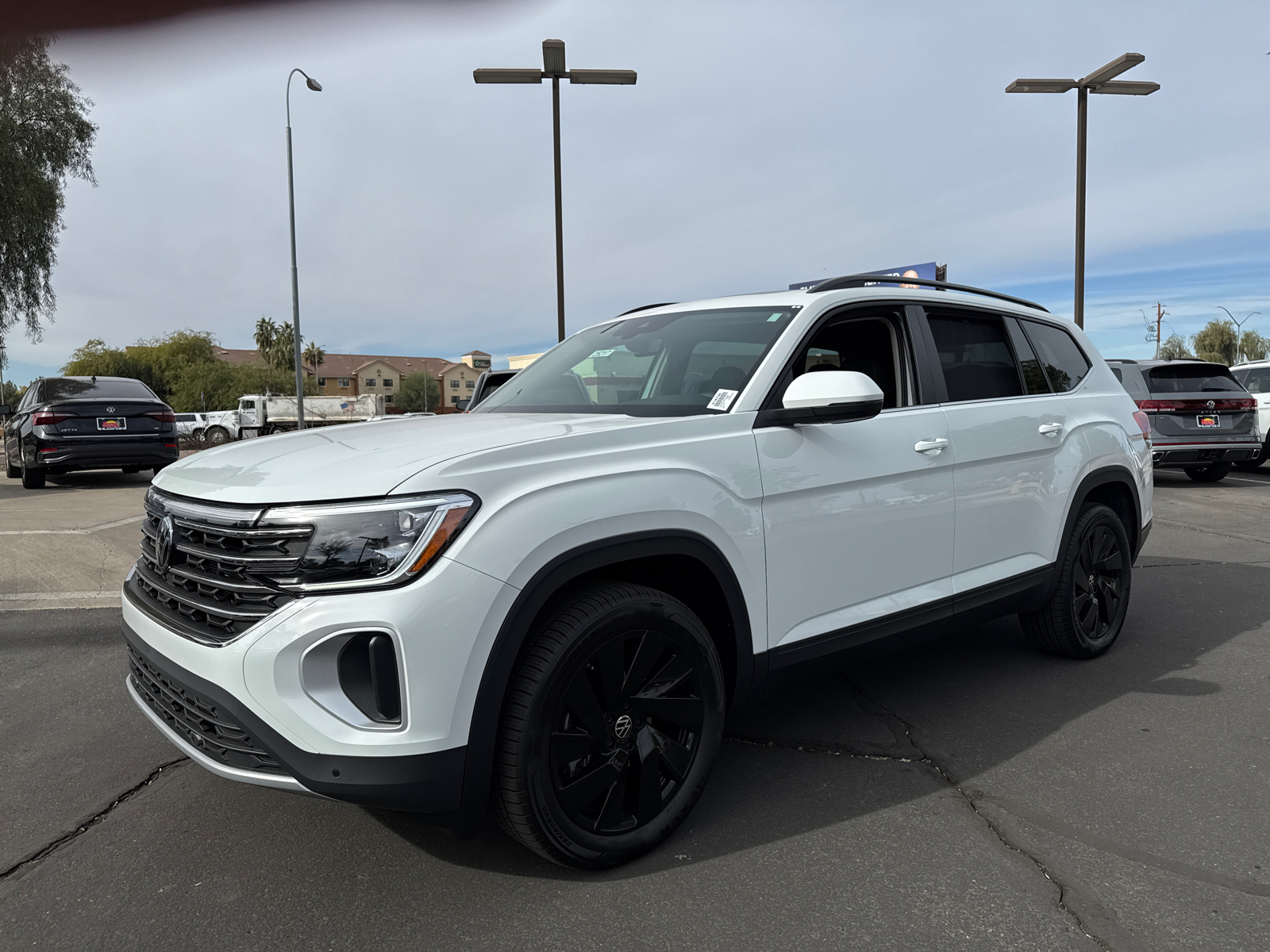 2025 Volkswagen Atlas 2.0T SE w/Technology 4