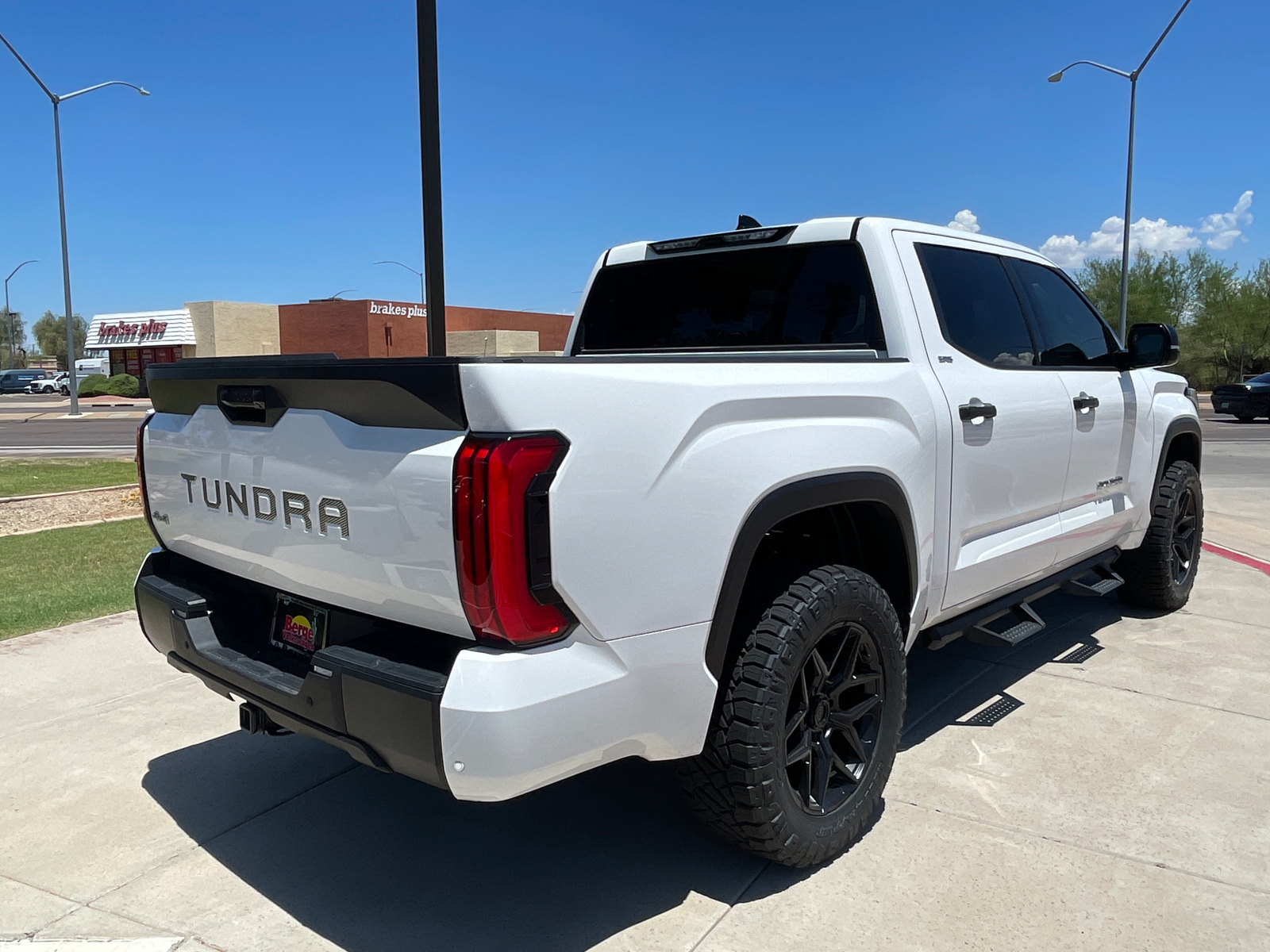 2023 Toyota Tundra SR5 24