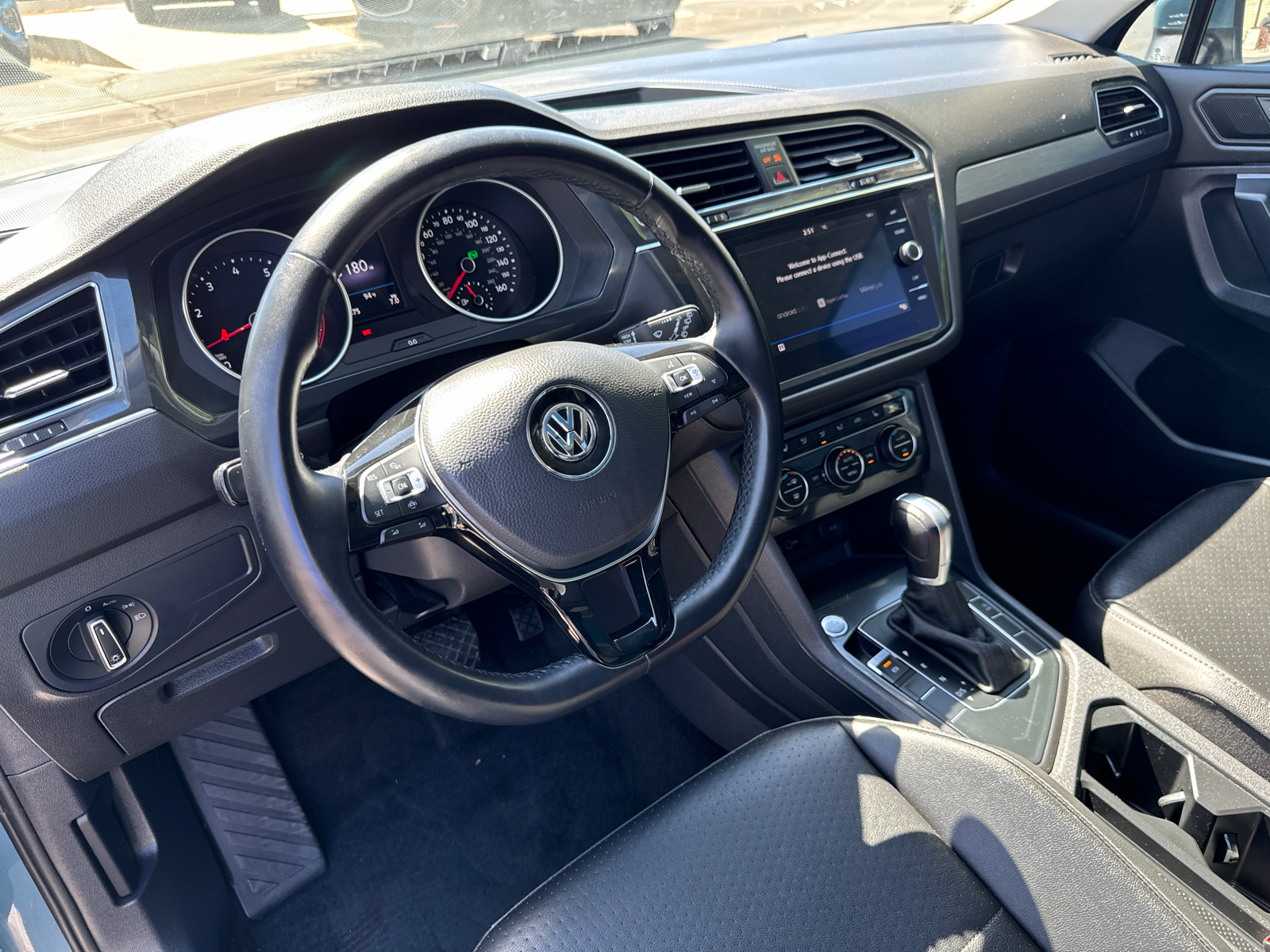 2019 Volkswagen Tiguan 2.0T SE 17