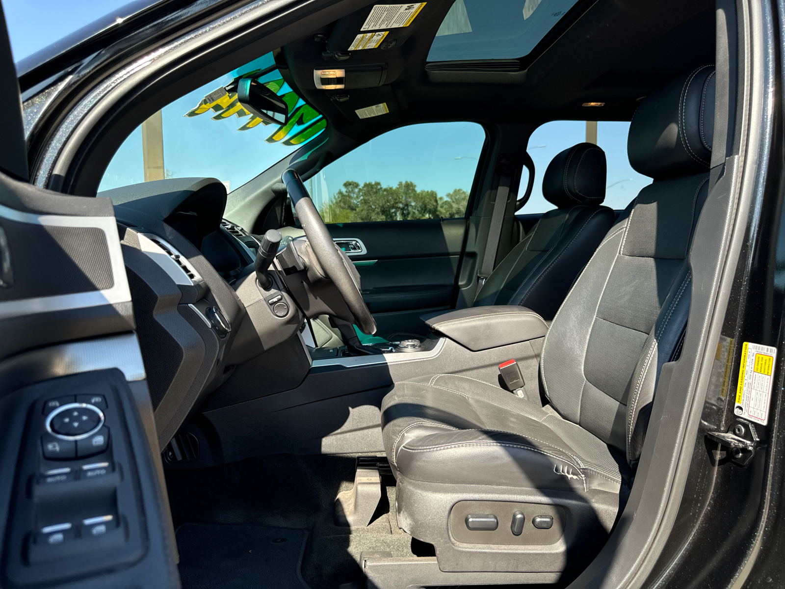 2014 Ford Explorer Sport 19