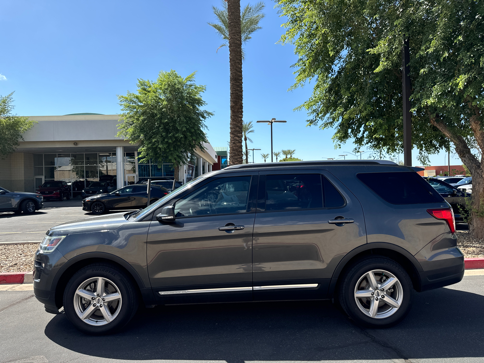 2019 Ford Explorer XLT 4