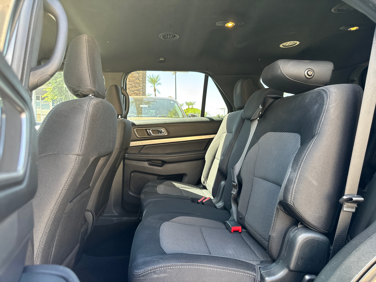 2019 Ford Explorer XLT 19