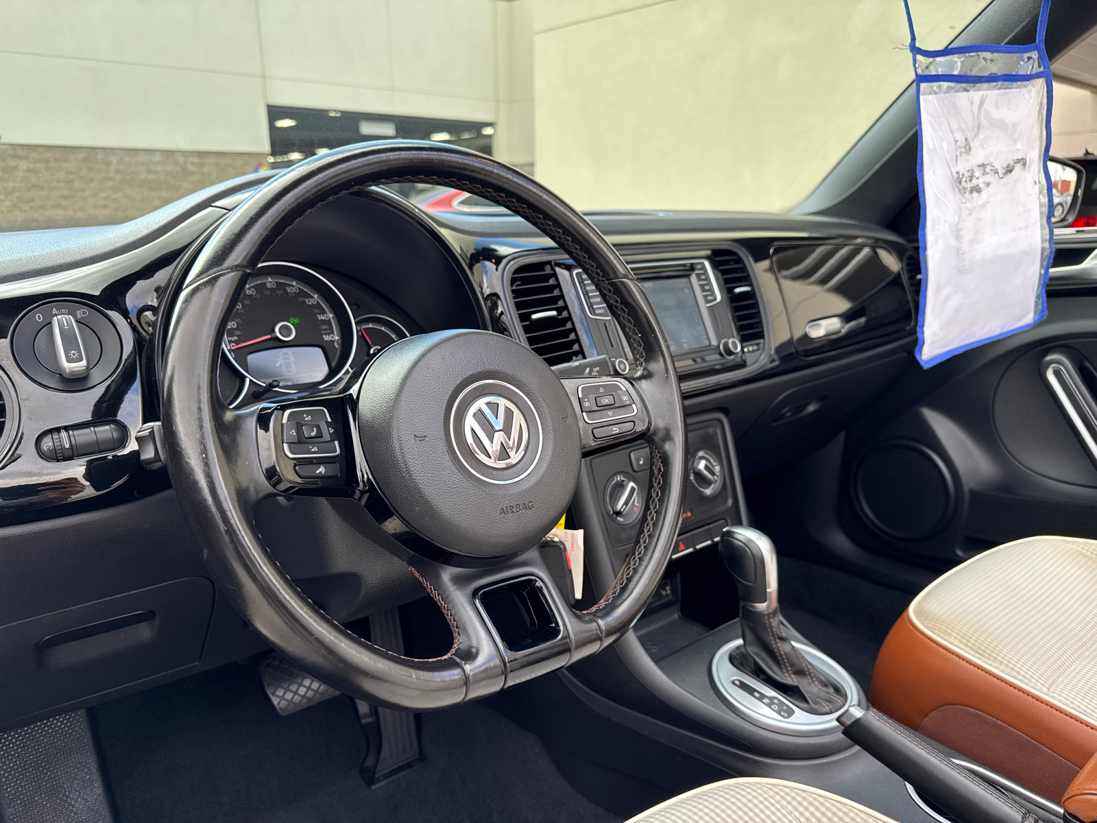 2017 Volkswagen Beetle  17