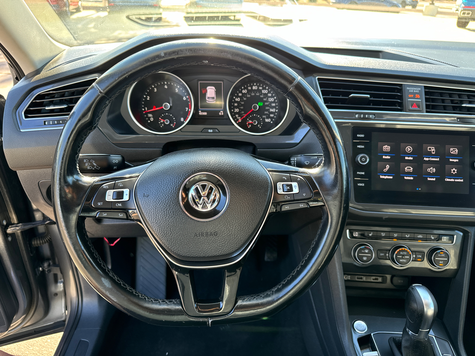 2018 Volkswagen Tiguan 2.0T SE 9