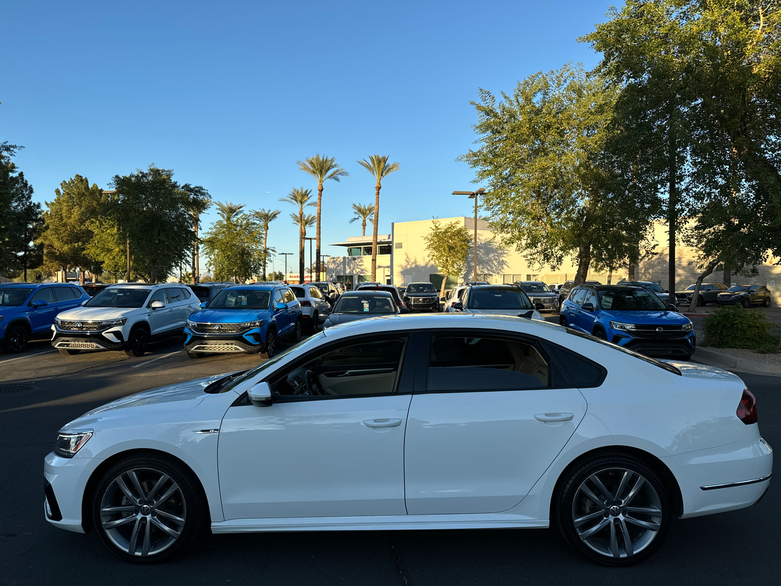 2018 Volkswagen Passat 2.0T R-Line 4