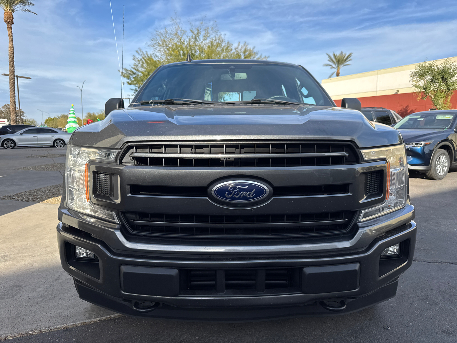 2019 Ford F-150 XLT 2