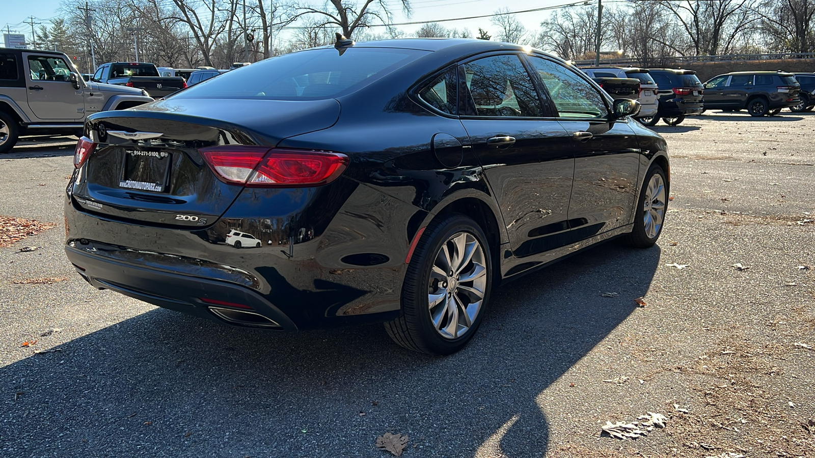 2016 Chrysler 200 S 3