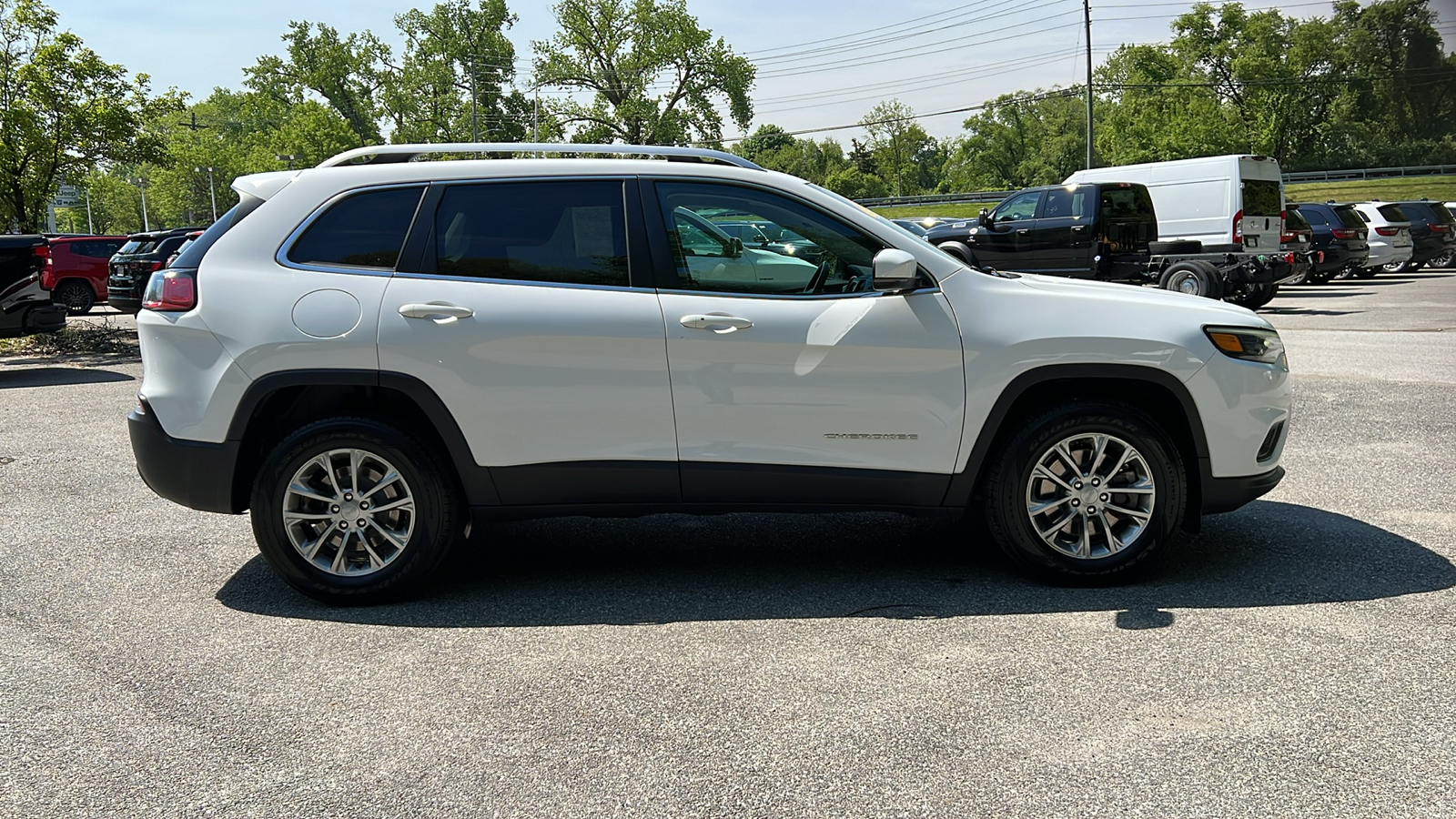 2021 Jeep Cherokee Latitude Lux 2