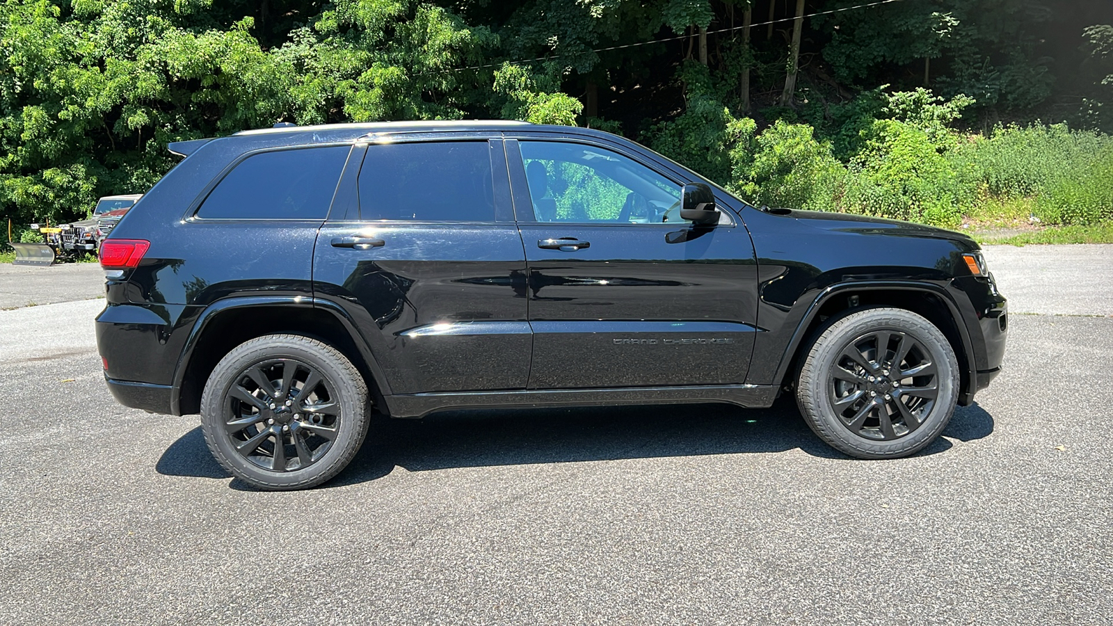 2021 Jeep Grand Cherokee Laredo X 2