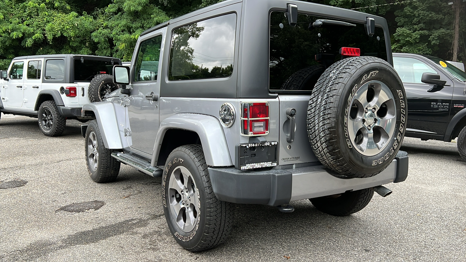 2017 Jeep Wrangler Sahara 4