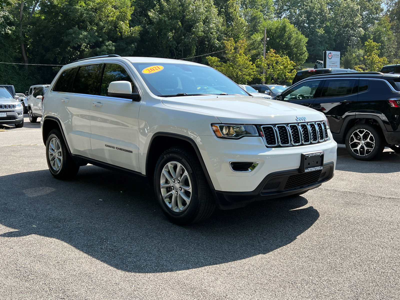 2021 Jeep Grand Cherokee Laredo E 1