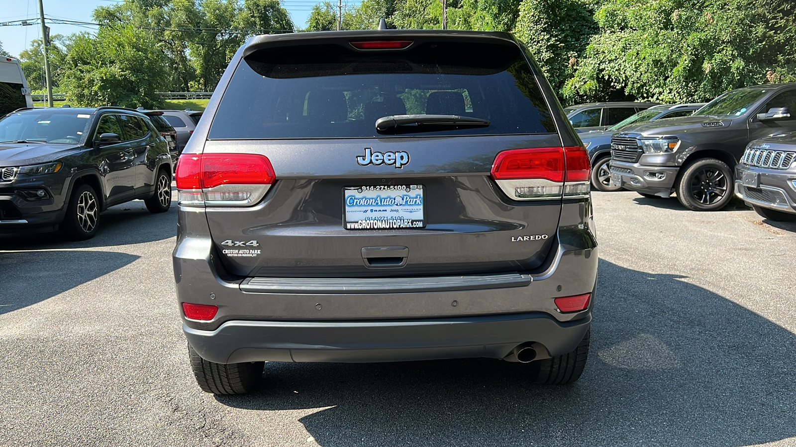 2018 Jeep Grand Cherokee Laredo E 4