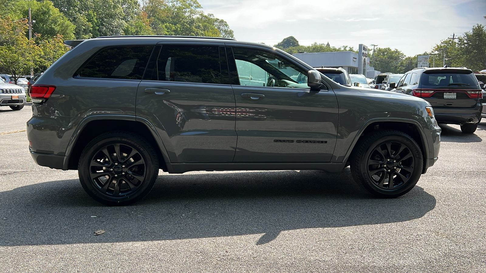 2019 Jeep Grand Cherokee Altitude 2