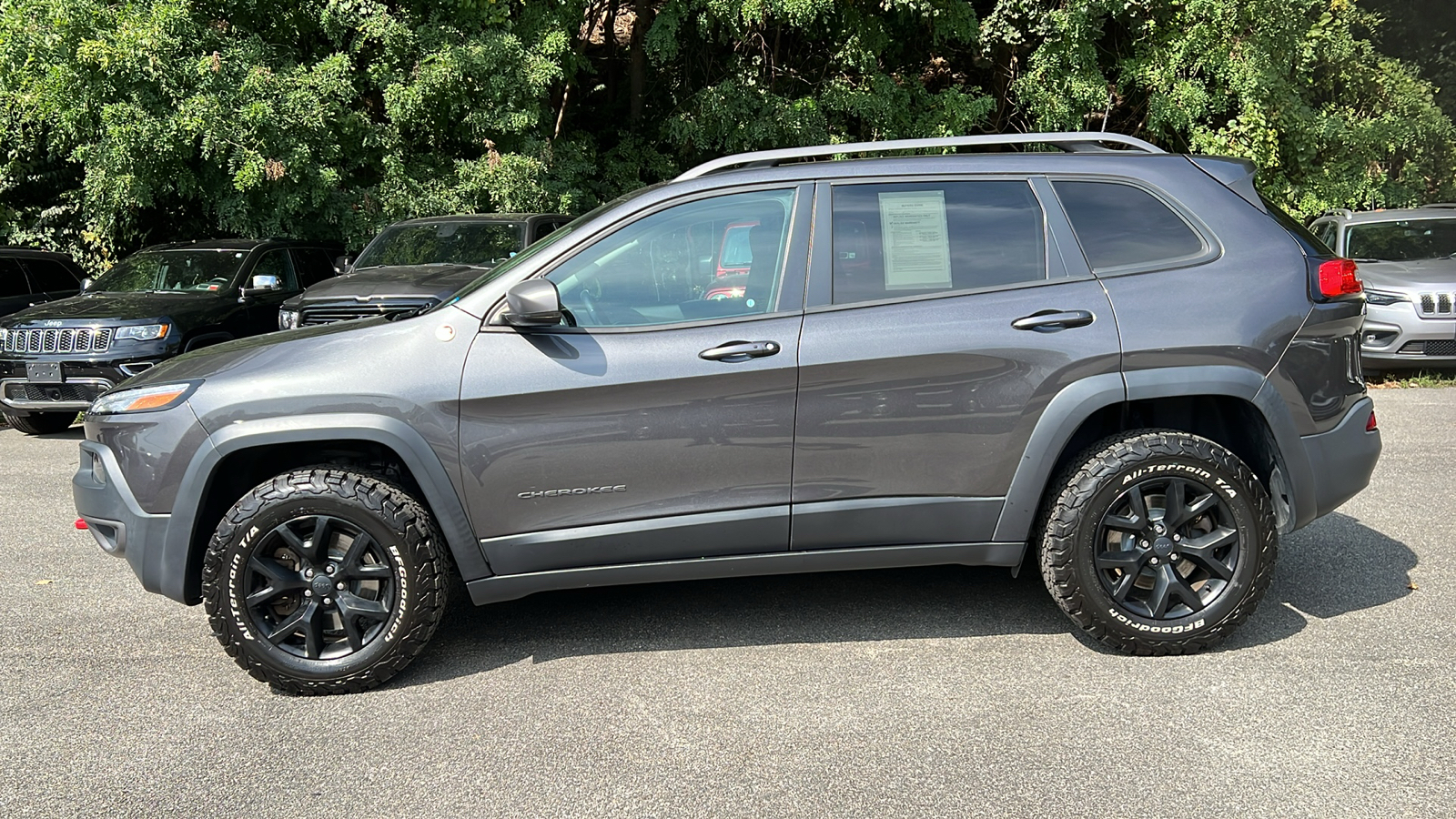 2017 Jeep Cherokee Trailhawk L Plus 6