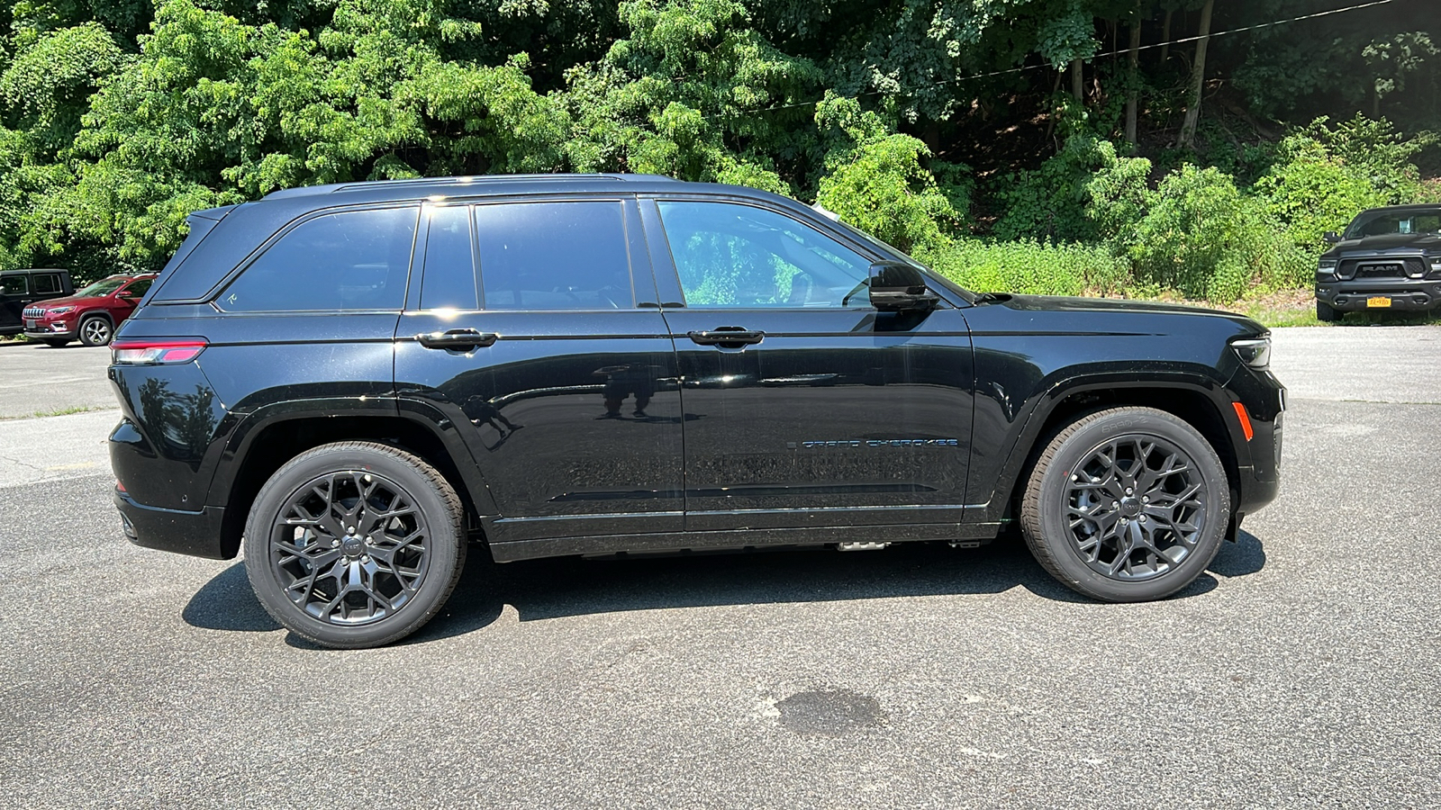 2024 Jeep Grand Cherokee 4xe Summit 2