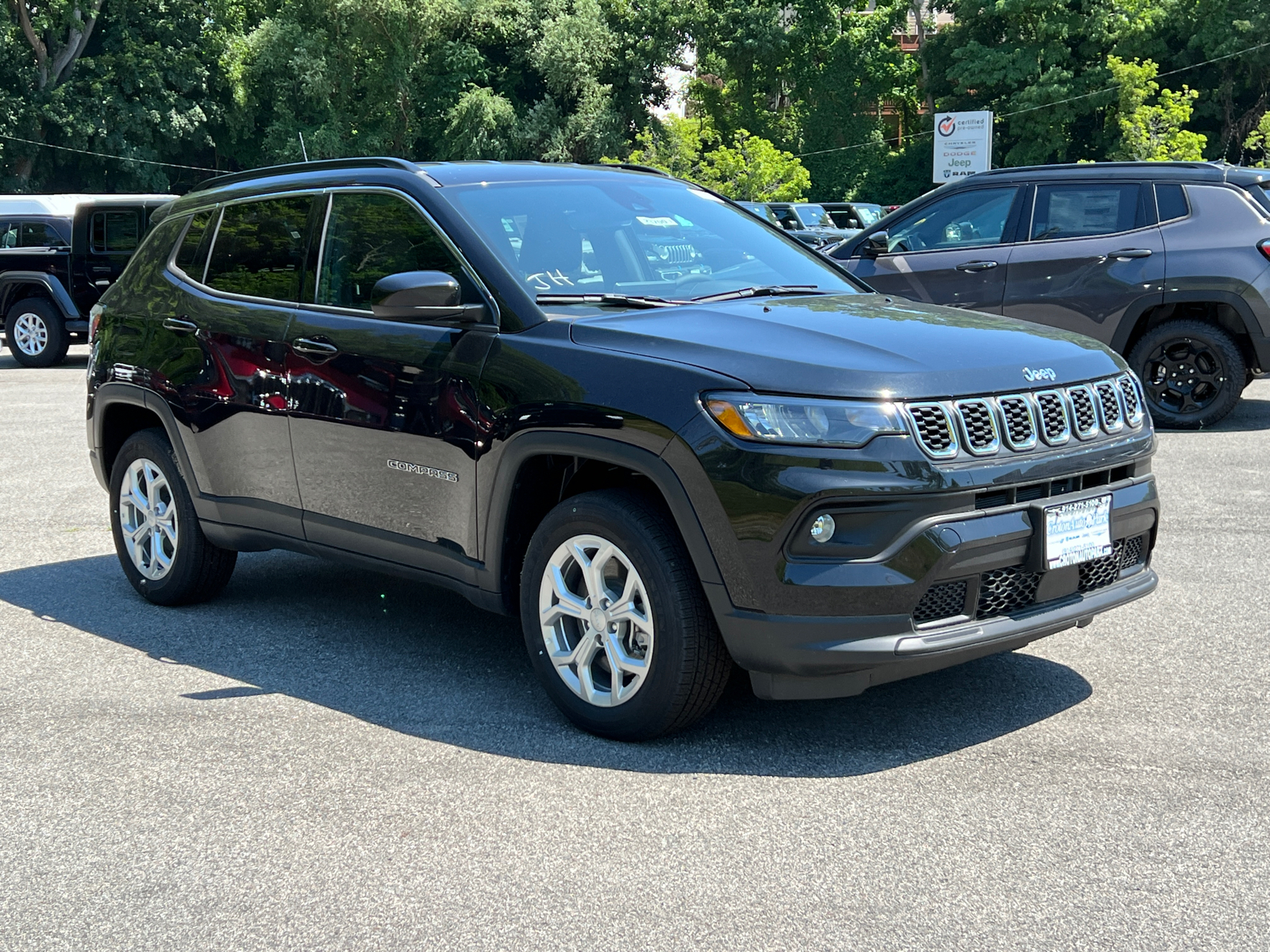 2024 Jeep Compass Latitude 1