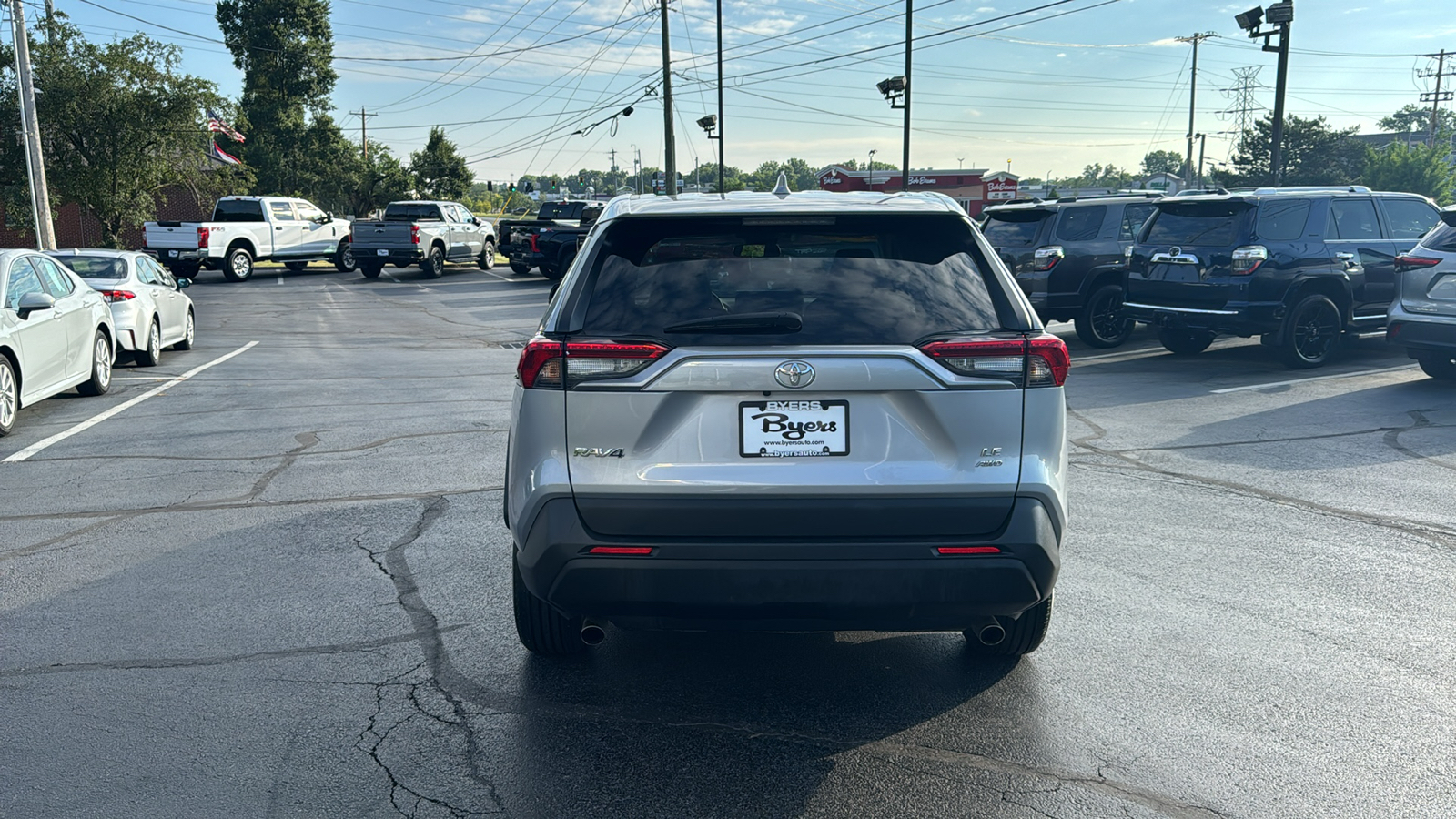 2022 Toyota RAV4 LE 39